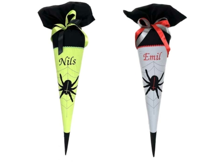 Kaufen Sie hier unsere personalisierte Schultüte mit Spinne zur Einschulung online.