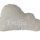 Hier können Sie unser Kissen Wolke aus Leinen mit gesticktem Namen online bestellen.